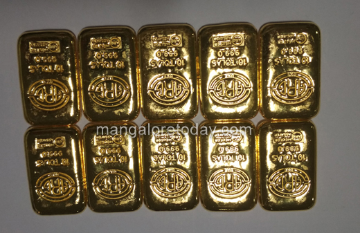 gold smuggling at mangalore airport